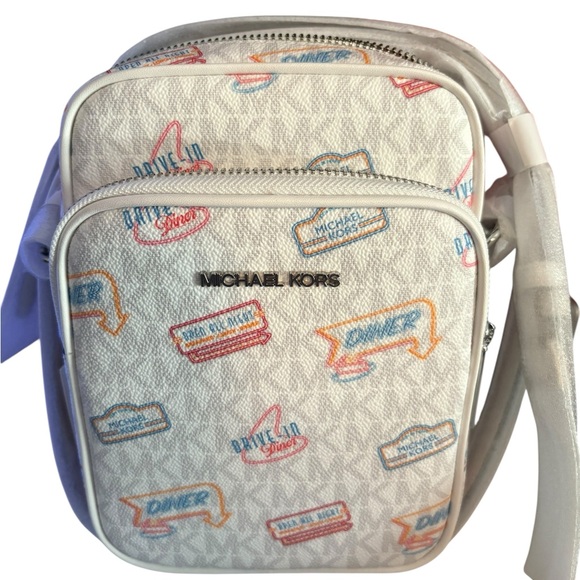 Michael Kors jet set White med Crossbody Bag NWT retail $398 SPECIAL EDITION - Picture 4 of 12